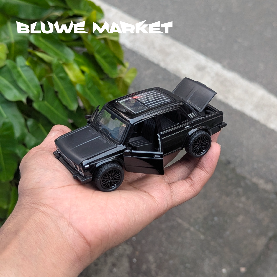 Vintage Classic Lada Russian Diecast 1:36 Scale