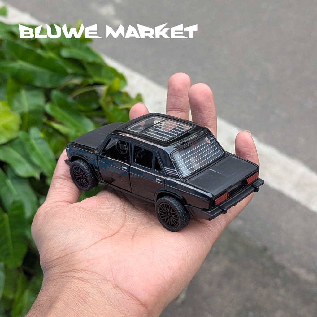 Vintage Classic Lada Russian Diecast 1:36 Scale