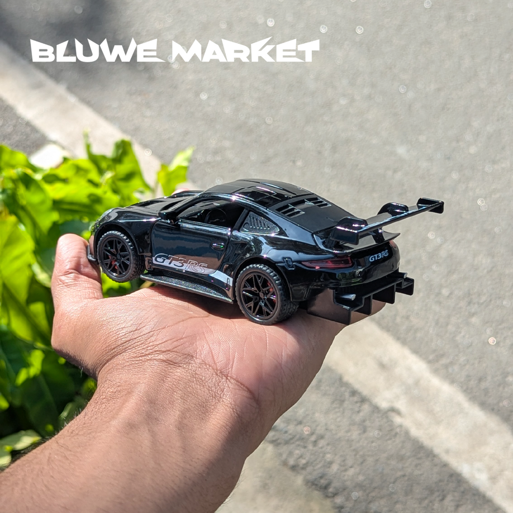Porsche 911 GT3 RS 1:32 Scale Premium Diecast Car