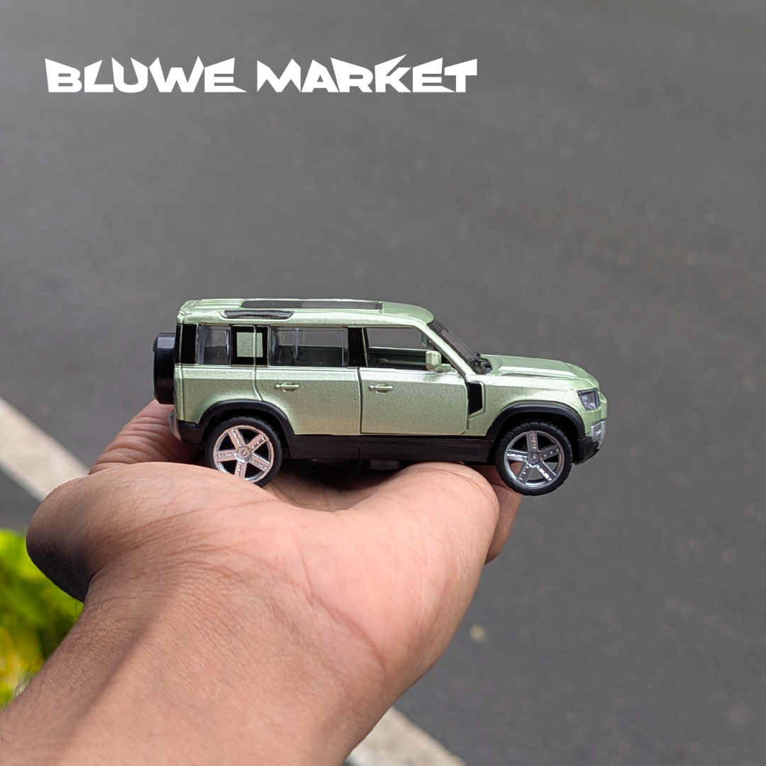 Defender 1:43 Scale Metal Diecast Car