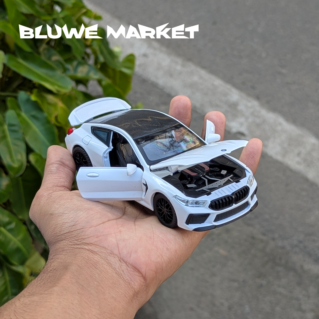 Bmw M8 Coupe 1:32 Scale Metal Diecast Car - White