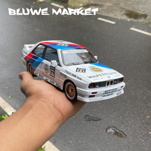 Bmw M3 E30 Premium 1:24 Scale Diecast Car