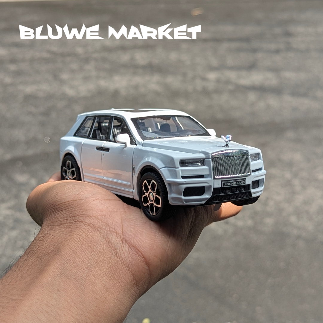 Rolls Royce Cullian Premium 1:32 Scale Diecast Car