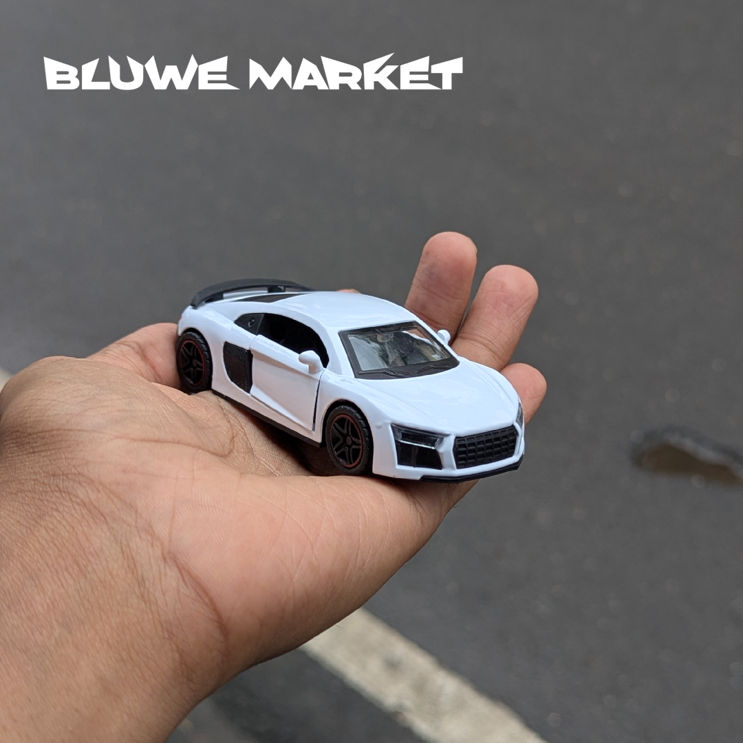 Audi R8 1:43 Scale Diecast Metal Car - White