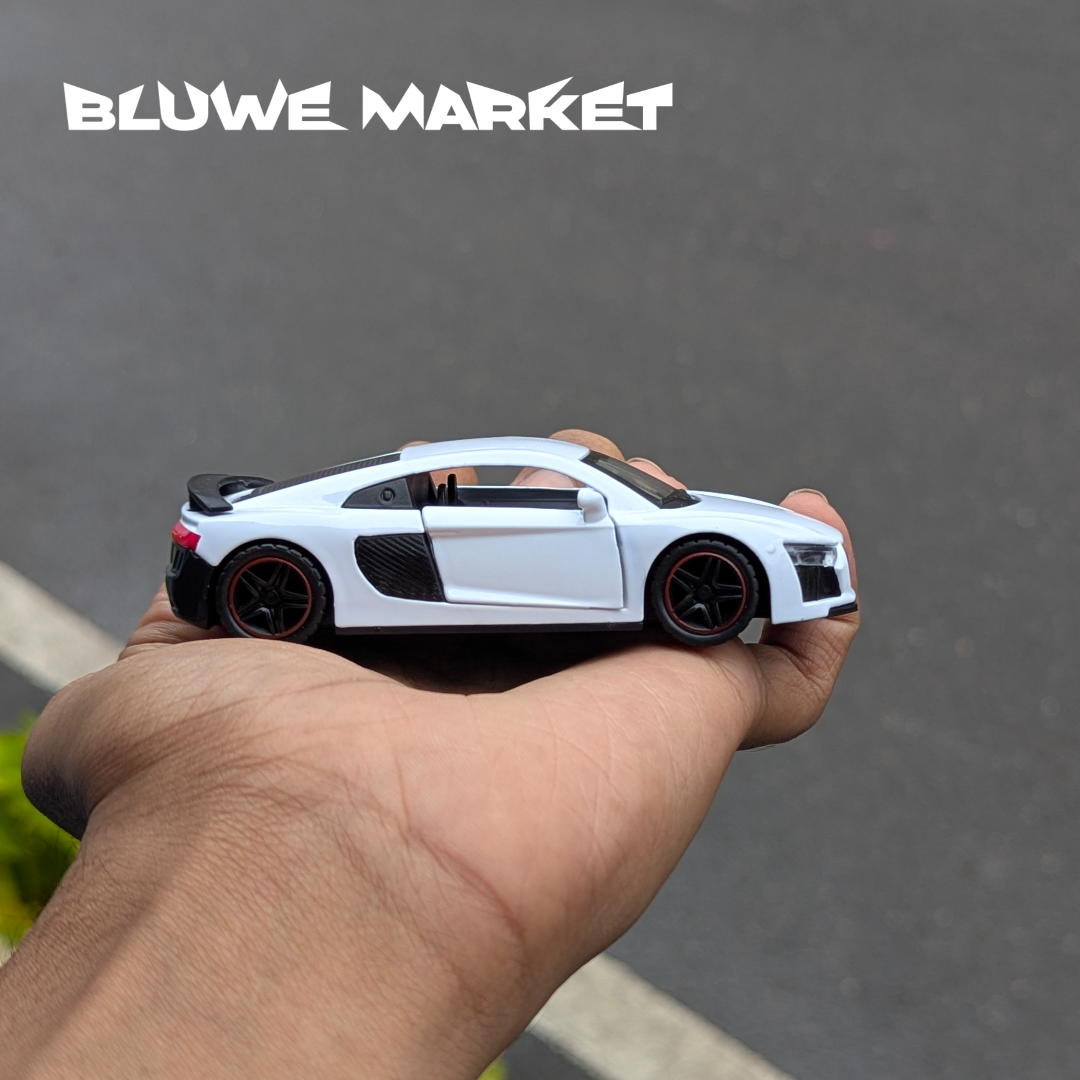 Audi R8 1:43 Scale Diecast Metal Car - White