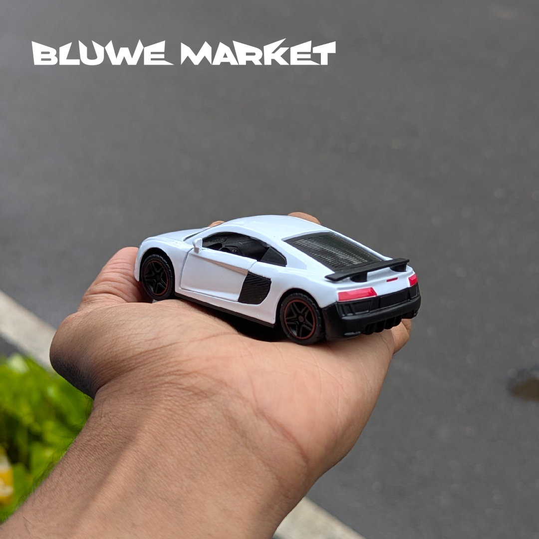 Audi R8 1:43 Scale Diecast Metal Car - White