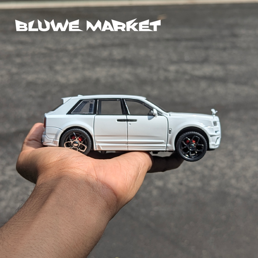 Rolls Royce Cullian Premium 1:32 Scale Diecast Car