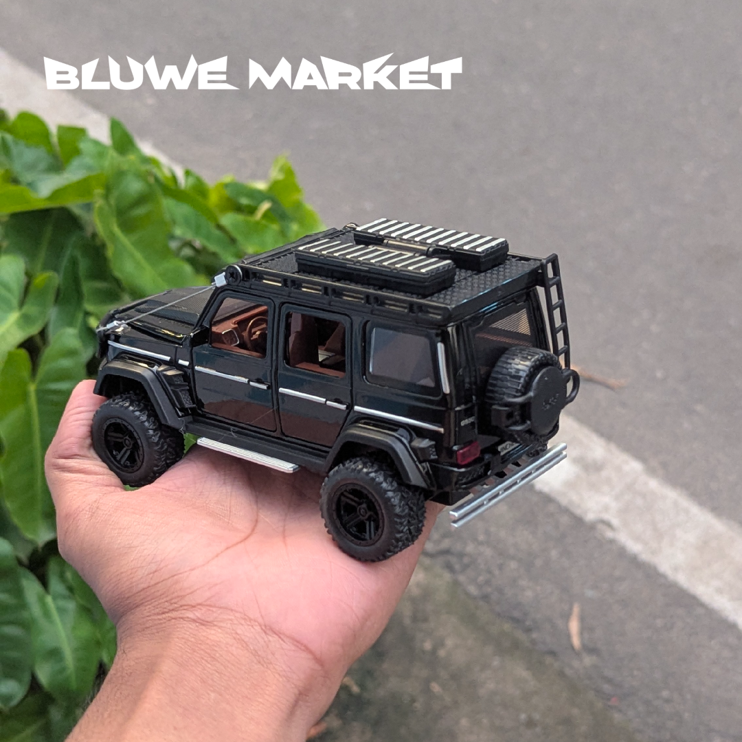 Mercedez Benz B G550 G-CLASS 1:32 Scale Premium Diecast Car