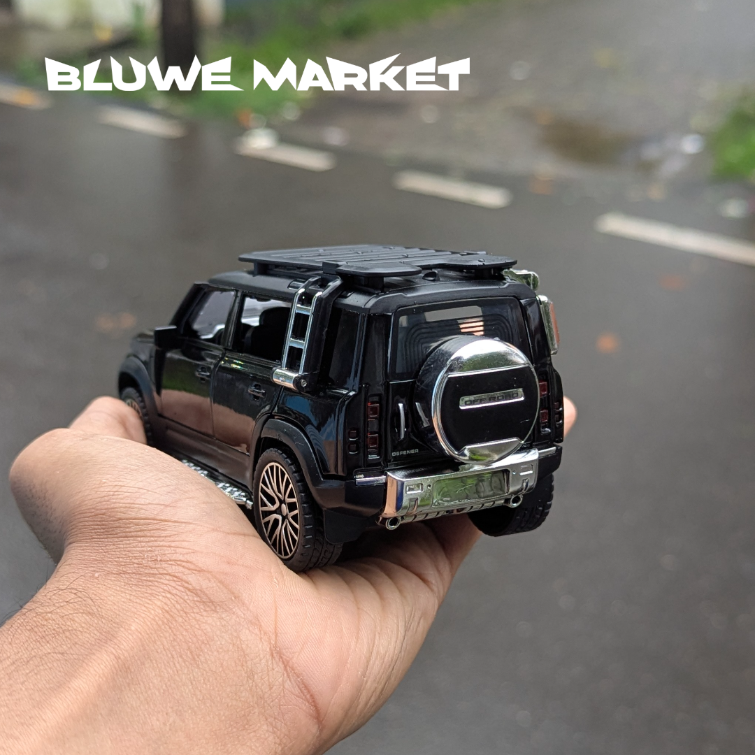 Defender Premium Scale 1:32 Scale Metal Diecast Car
