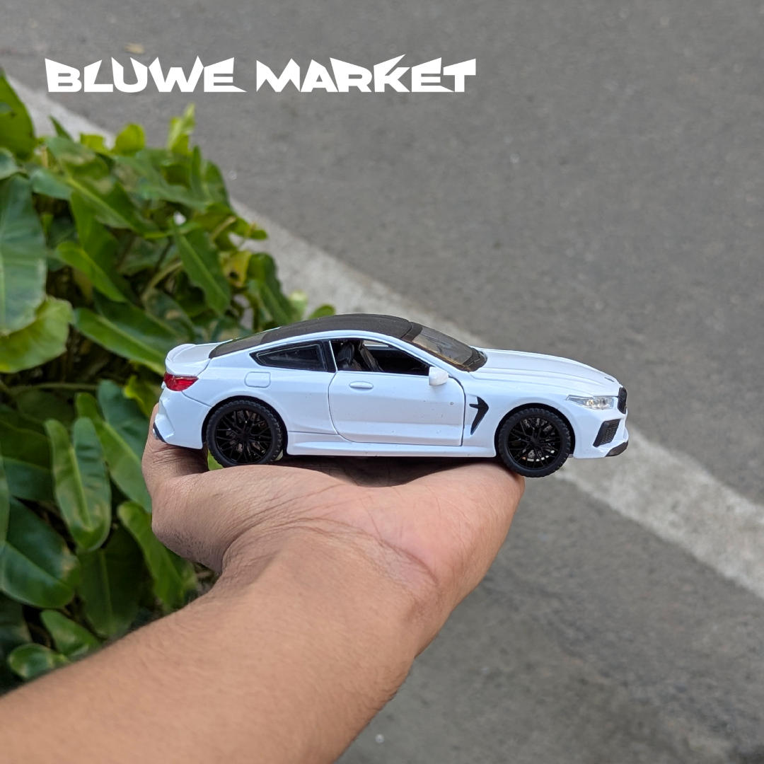 Bmw M8 Coupe 1:32 Scale Metal Diecast Car - White