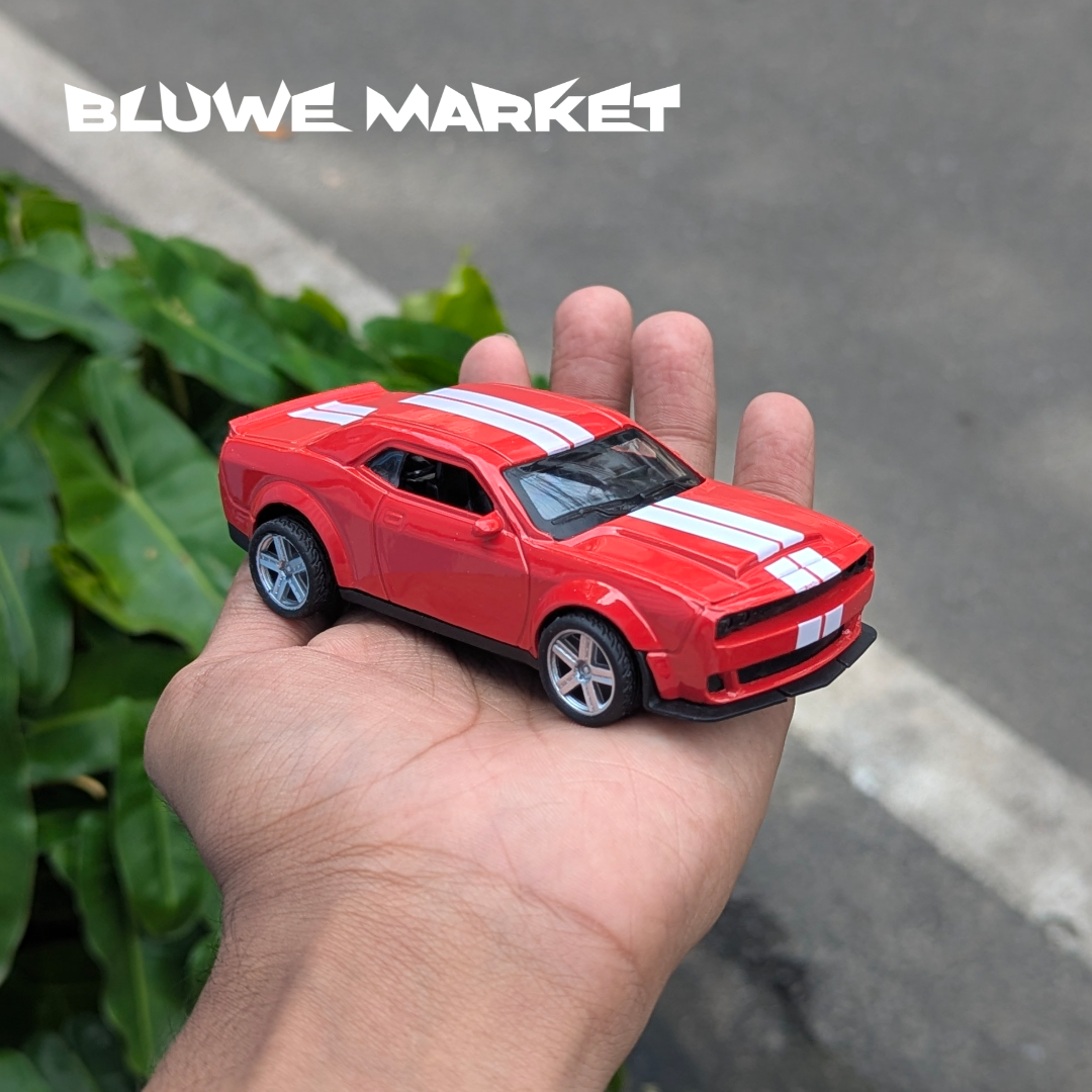 Dodge Challanger SRT 1:36 Scale Diecast Car